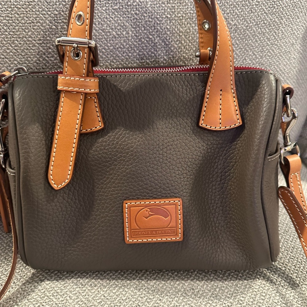 Vintage small Dooney and Bourke leather bag